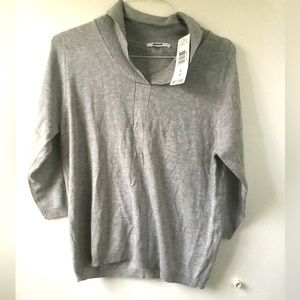 BNWT Alia sz lg sweater